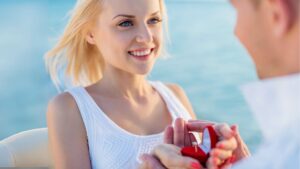 How to Plan the Perfect Marriage Proposal with Tiki Boat Long Island