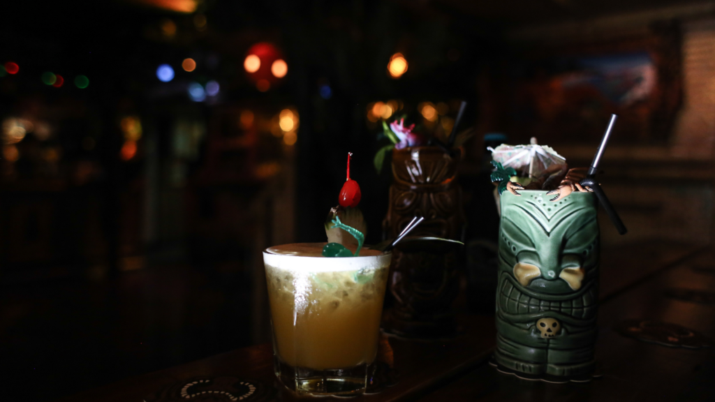 Tiki dark room